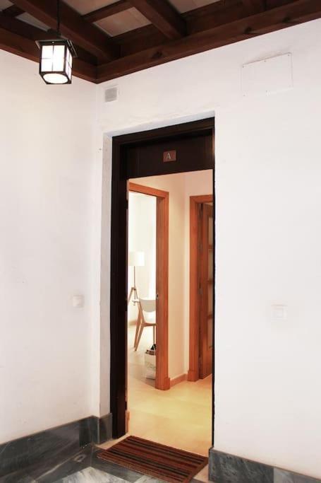 Fancy Apartment In A Historic House, Chiclana City Center By C. Dreams Chiclana de la Frontera Exterior photo